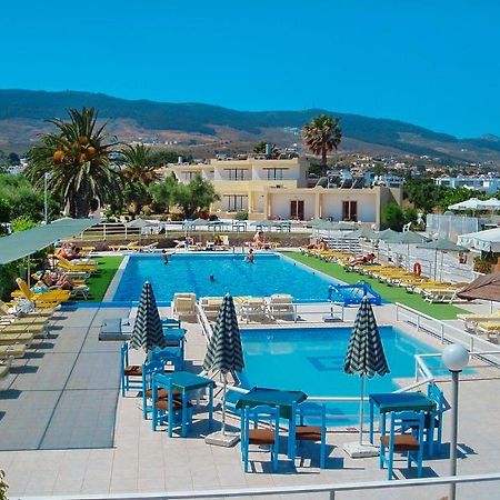 Niriides Beach Hotel Pszalídi Kültér fotó