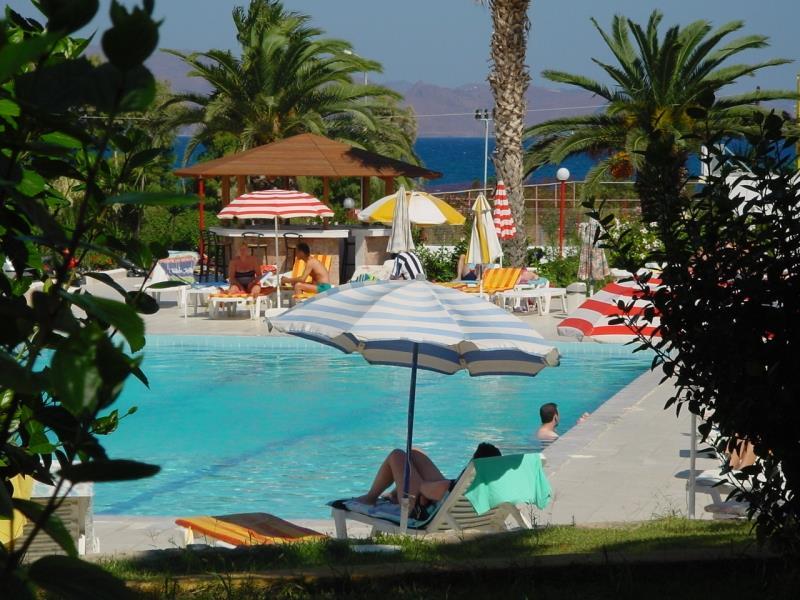 Niriides Beach Hotel Pszalídi Kültér fotó