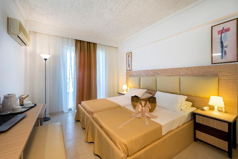 Niriides Beach Hotel Pszalídi Kültér fotó