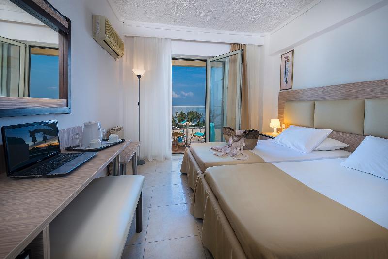 Niriides Beach Hotel Pszalídi Kültér fotó